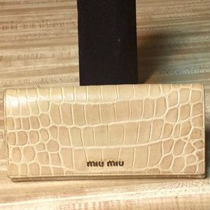 Miu Miu St. Cocco Leather Wallet 💥💥SUPER SALE💥💥